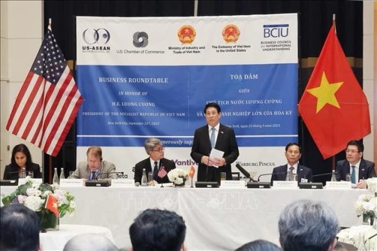 State leader urges US businesses to grasp cooperation opportunities in Vietnam