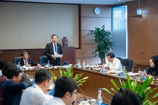 Đổi mới tư duy, bảo đảm sự lãnh đạo toàn diện, trực tiếp của Đảng bộ Quốc hội