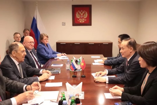 Acting Foreign Minister holds meetings with foreign officials in New York