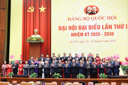 Chủ tịch Quốc hội Trần Thanh Mẫn: Khẩn trương ban hành Chương trình hành động, hoàn thành tốt nhất Nghị quyết Đại hội