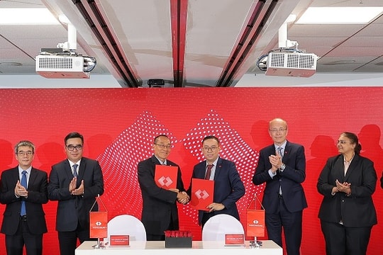 Techcombank tự tay làm bảo hiểm nhân thọ, Techcom Life ra mắt hoàn thiện hệ sinh thái tỷ đô