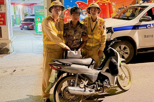 Bắt quả tang đối tượng tàng trữ ma túy khi tham gia giao thông