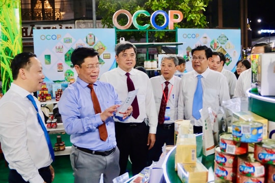 Khai mạc Diễn đàn OCOP vùng đồng bằng sông Cửu Long năm 2025