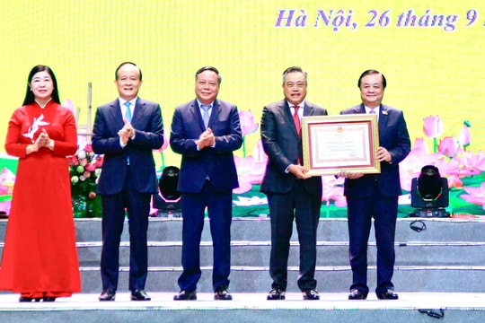 Phó Chủ tịch Quốc hội Lê Minh Hoan dự Lễ công bố Hà Nội hoàn thành nhiệm vụ xây dựng nông thôn mới năm 2024