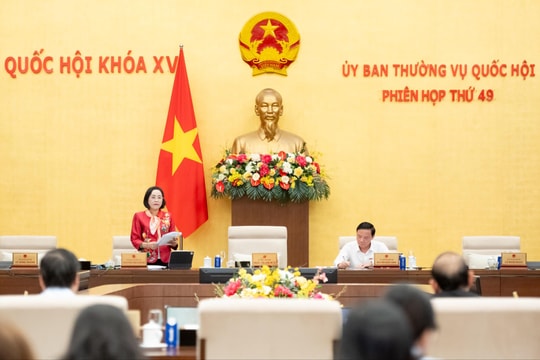 Ban hành 2 Nghị quyết về quy chế làm việc mẫu của Hội đồng Nhân dân