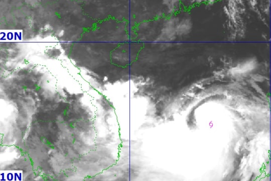 Cập nhật: Bão số 10 BUALOI giật trên cấp 15, đêm ngày 28/9 sẽ vào đất liền Thanh Hóa - Bắc Quảng Trị