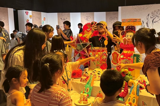 “Sắc Thu” tái hiện hành trình hồi sinh đồ chơi truyền thống