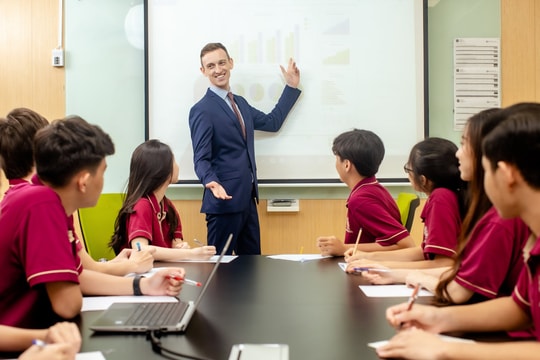 Bộ GD-ĐT đề xuất "bộ lọc" đảm bảo chất lượng đội ngũ giảng viên nước ngoài tại Việt Nam