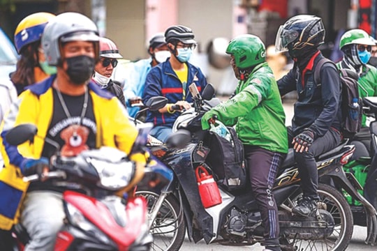 Hà Nội: Học sinh nhảy khỏi xe ôm công nghệ khi phát hiện đối tượng lạ giả danh tài xế