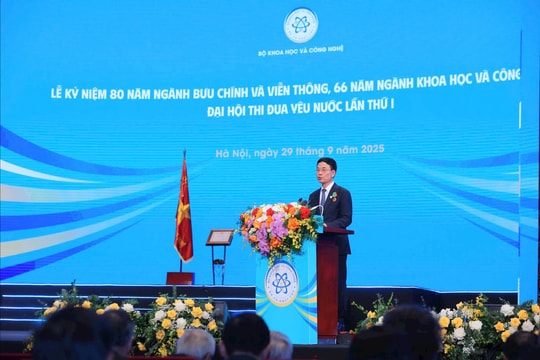 Bộ trưởng Bộ Khoa học và Công nghệ Nguyễn Mạnh Hùng phát động phong trào thi đua yêu nước trong toàn ngành