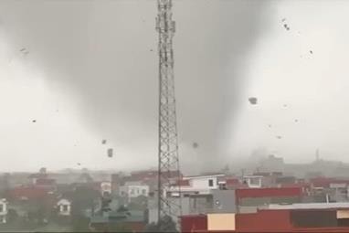 Ninh Bình: Giông lốc bất ngờ làm 6 người tử vong