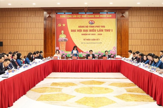 Đại hội đại biểu Đảng bộ tỉnh Phú Thọ lần thứ I tiến hành thảo luận tại Tổ