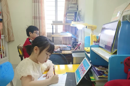 TP. Hồ Chí Minh: Sẵn sàng học trực tuyến, tạm hoãn lịch học nếu mưa bão phức tạp