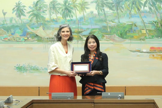 Phó Chủ nhiệm Văn phòng Quốc hội Lê Thu Hà tiếp Trưởng Đại diện thường trú UNDP tại Việt Nam