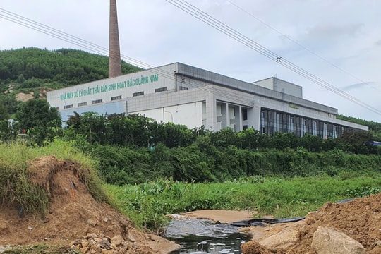 Công ty môi trường chôn lấp trái phép hàng chục ngàn tấn rác thải, Đà Nẵng khẩn trương xử lý