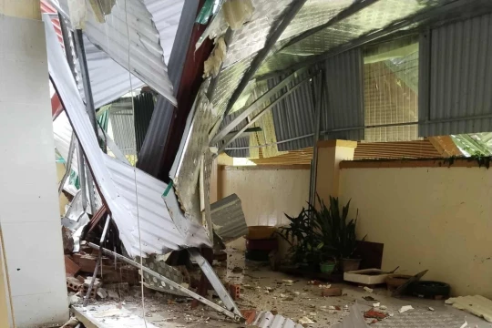 Nhiều trường học Nghệ An "gồng mình" khắc phục thiệt hại sau bão Bualoi