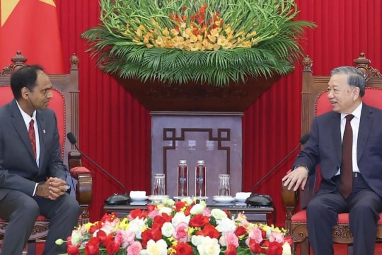 Party leader calls on US firm to increase investment in Vietnam