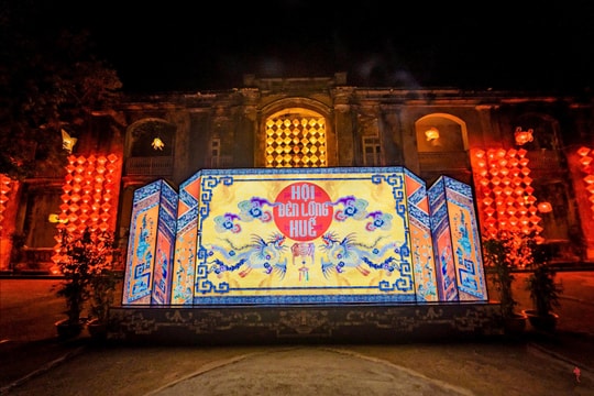 Múa lân, rước đèn trong chương trình Trung thu Hoàng cung Huế 2025