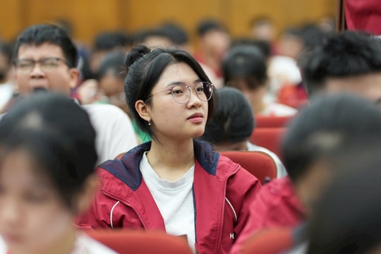 Sinh viên dễ sập "bẫy" lừa đảo vì thiếu kỹ năng sống