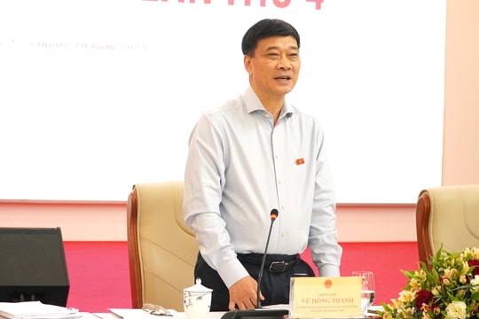 Phó Chủ tịch Quốc hội Vũ Hồng Thanh dự phiên họp toàn thể Ủy ban Kinh tế và Tài chính