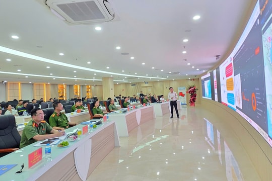 Công an Hà Nội ra mắt Trung tâm Thông tin chỉ huy hệ thống truyền tin, báo sự cố PCCC và CNCH