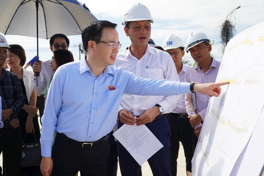 Đoàn khảo sát của Ủy ban Khoa học, Công nghệ và Môi trường làm việc với UBND TP. Đà Nẵng