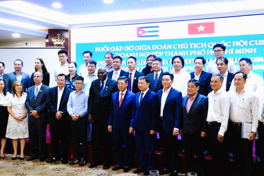 Chủ tịch Quốc hội Cuba gặp gỡ cộng đồng doanh nghiệp tại TP. Hồ Chí Minh