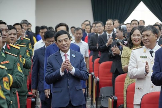 Đại tướng Phan Văn Giang dự Khai mạc Đại hội đại biểu Đảng bộ tỉnh An Giang