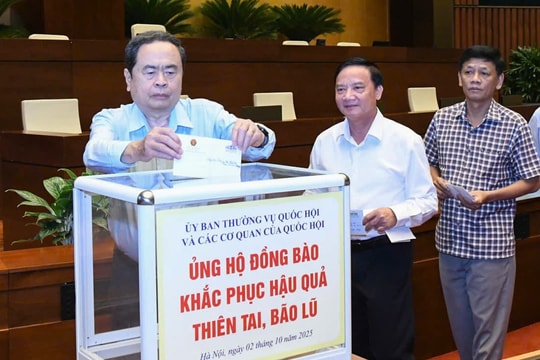 Quốc hội chung tay hỗ trợ đồng bào khắc phục hậu quả bão lũ