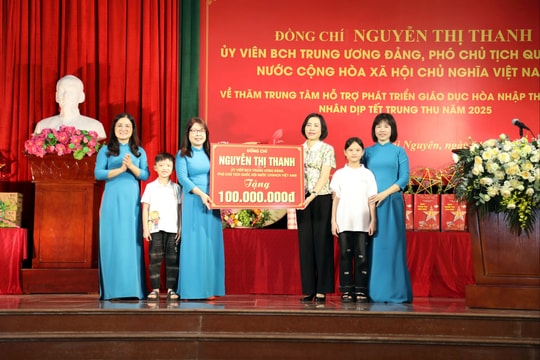 Phó Chủ tịch Quốc hội Nguyễn Thị Thanh thăm, tặng quà Tết trung thu tại Thái Nguyên