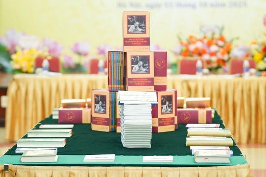 Tọa đàm, ra mắt các tác phẩm công phu của Giáo sư, Tiến sĩ Đinh Xuân Dũng và cộng sự