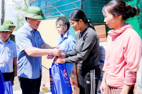 Nghệ An: Bí thư Tỉnh ủy Nguyễn Đức Trung kiểm tra, chỉ đạo khắc phục hậu quả bão số 10