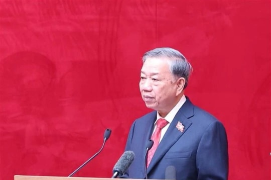 People’s Public Security force must gain new feats for Party, nation, people: Top leader