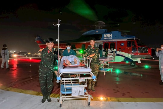 Cấp cứu đường không đưa 3 ca bệnh nặng từ Trường Sa về đất liên an toàn