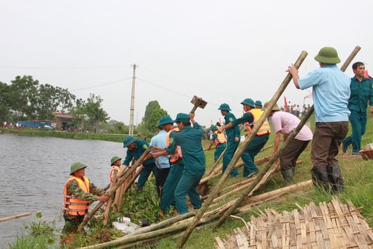 Chủ tịch UBND thành phố Hà Nội chỉ đạo khẩn trương ứng phó bão số 11