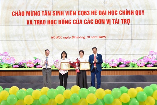 Giám đốc Học viện Tài chính nhắn nhủ tân sinh viên: "Đừng chỉ học để biết, hãy học để thay đổi"