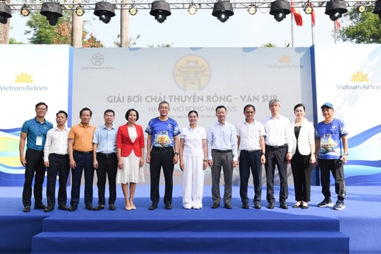 Giải Bơi chải Thuyền rồng - Ván SUP 2025 lan tỏa tinh thần thể thao và giá trị văn hóa Thủ đô