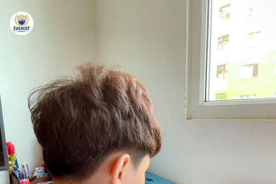 Bão lắng nhưng kỷ cương không lơi: Hà Nội duy trì học trực tuyến và chào cờ online