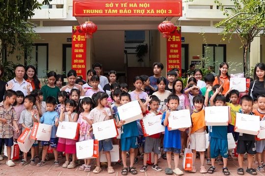 Hành trình "Rước Yêu Thương": Thắp sáng Trung thu từ cao nguyên đến thành thị