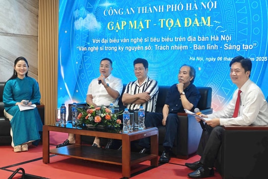 Công an TP. Hà Nội đối thoại văn nghệ sĩ tiêu biểu để cùng bảo vệ An ninh văn hoá trên không gian mạng