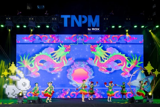 Những khoảnh khắc đoàn viên ấm áp mùa Trung thu 2025