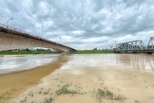 Bắc Ninh: Lũ trên sông Thương vượt mức lịch sử, trên báo động 3