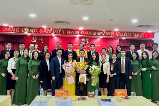 Đổi mới phương thức lãnh đạo của đảng trong hệ thống chính trị: Nhân lên gấp bội sức mạnh bằng trí tuệ, tấm gương