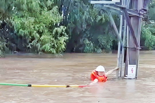 Khẩn trương khôi phục điện cho người dân tại khu vực Yên Thế