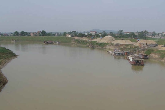 Bắc Ninh: Lũ trên sông Cầu tiếp tục lên, sông Thương xuống chậm