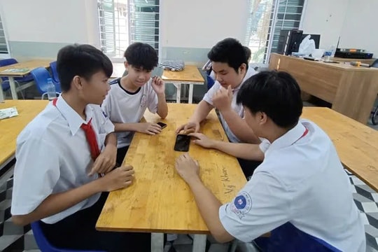 TP. Hồ Chí Minh: Thí điểm hạn chế điện thoại di động trong giờ chơi tại 16 trường học