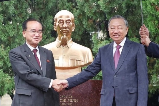 Party chief attends inauguration of President Ho Chi Minh’s statue in DPRK