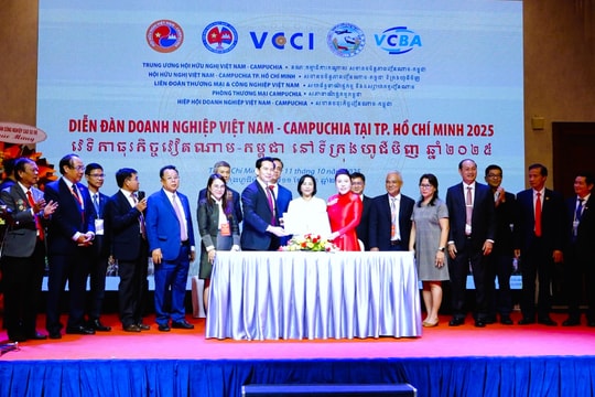 Phó Chủ tịch Quốc hội Nguyễn Thị Thanh dự Diễn đàn Doanh nghiệp Việt Nam - Campuchia tại TP. Hồ Chí Minh năm 2025