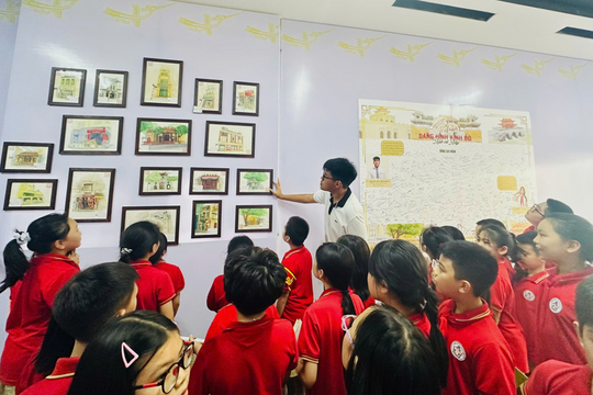 Học sinh Hà Nội thể hiện tình yêu lịch sử Thủ đô theo cách đặc biệt