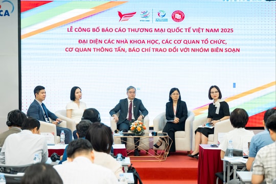 Trường Đại học Ngoại thương công bố Báo cáo thương mại quốc tế Việt Nam 2025